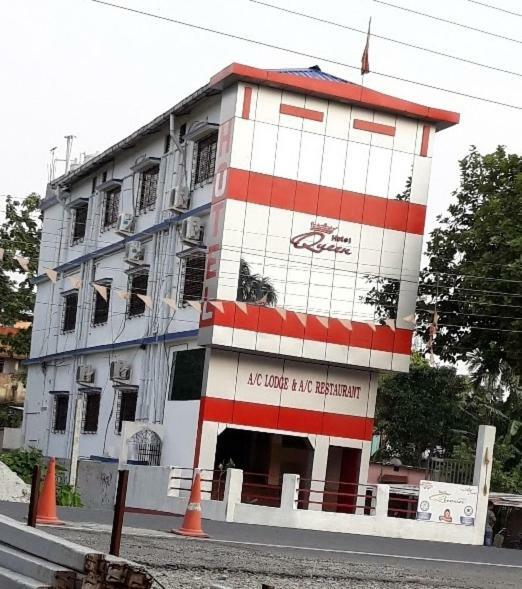 Hotel Queen Islampur 외부 사진